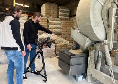 Foto eines professionellen Video-Drehs im Stahlwerk mit meinen Mitarbeiter Julian und Sebastian