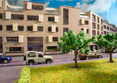 Foto eines Details im Architektur-Modellbau (Straße mit Autos)